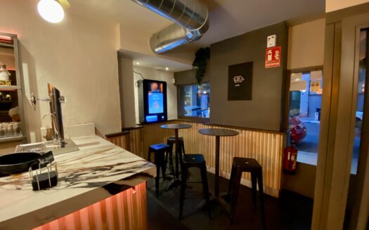 Excelente bar de copas en Ponzano