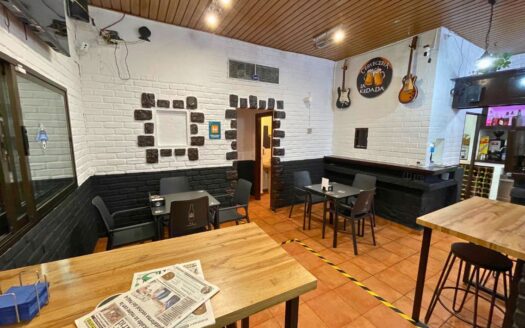 Traspaso de Bar en Móstoles con Licencia Definitiva y Salida de Humos – Recientemente Reformado
