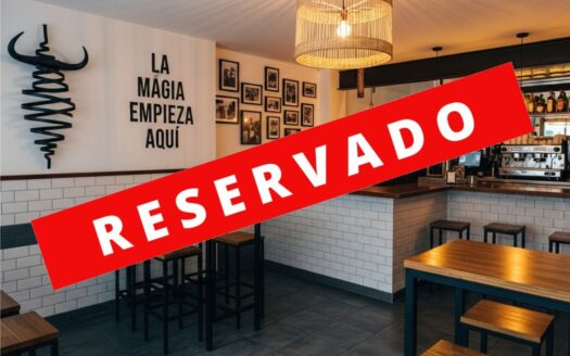 Restaurante en traspaso en Moncloa, esquina luminosa con gran visibilidad