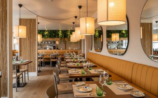 Restaurante en traspaso con terraza y cocina equipada en Majadahonda