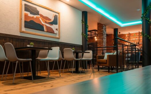 Bar en traspaso en La Latina con licencia definitiva y clientela fija