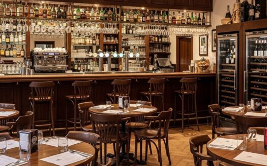 Bar con cocina y terraza en traspaso en Barrio de Salamanca, Madrid